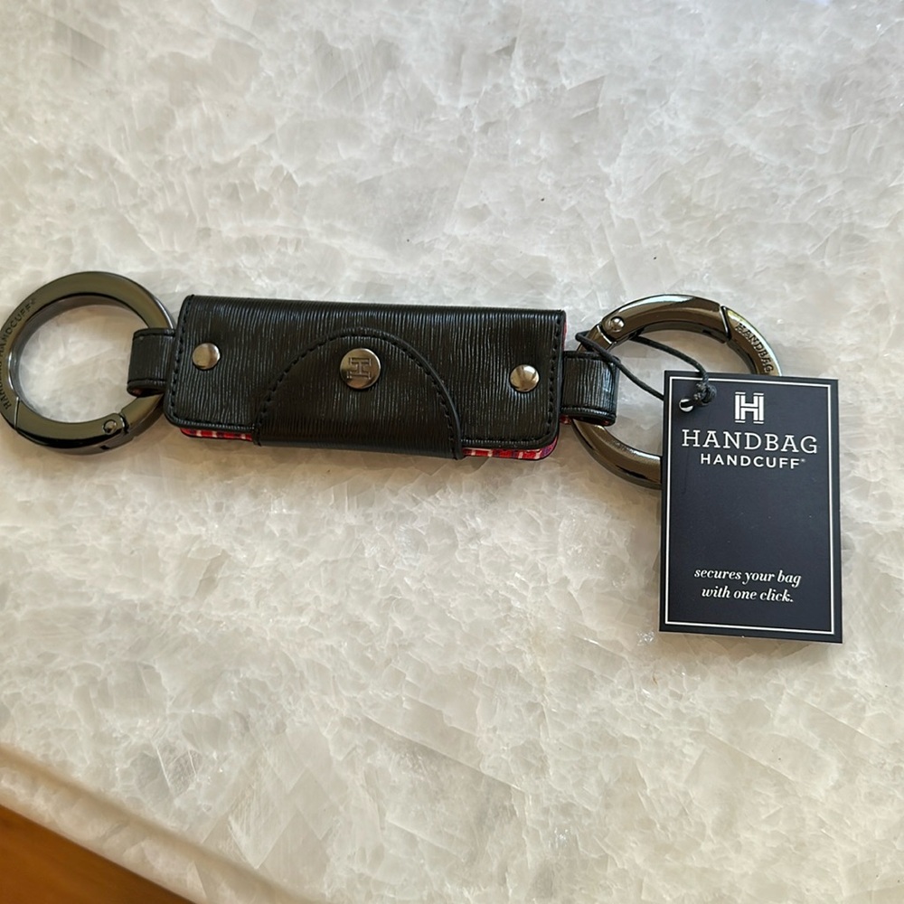 Handbag cuff